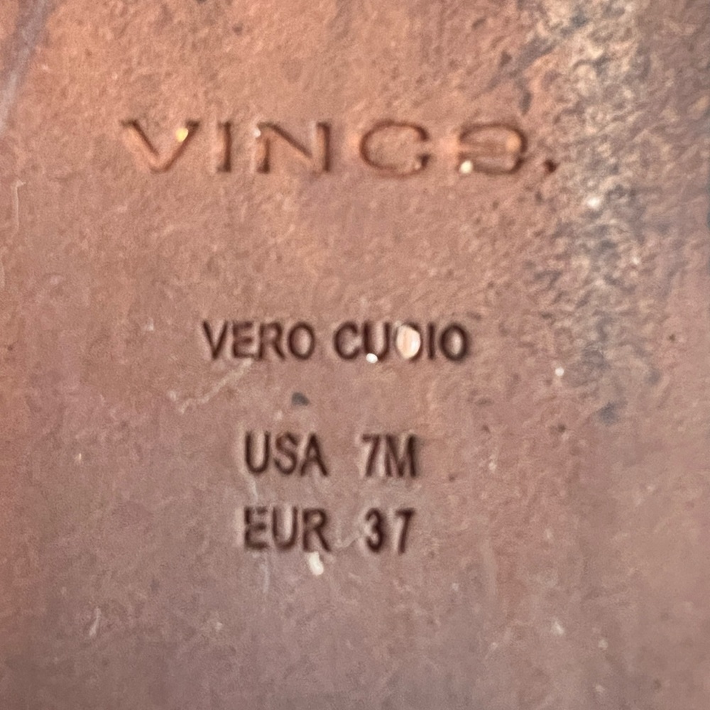 Vince Women's Sleek Black Leather Flats - Picture 7 of 7